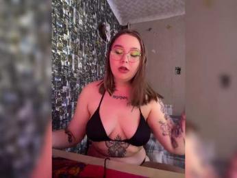 AlexisGrant webcam model stream image