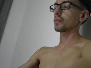 Leo Rome webcam model stream image