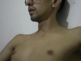 Leo Rome webcam model stream image