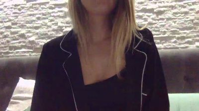 LOOKMEFRAGOLA webcam model stream image