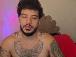 Tyler Thomson webcam model stream image