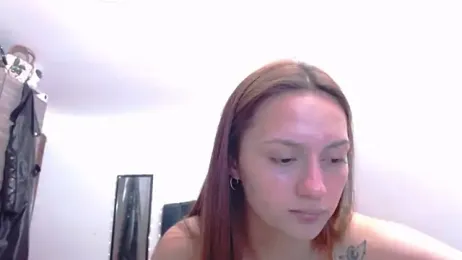 holy_juli webcam model stream image