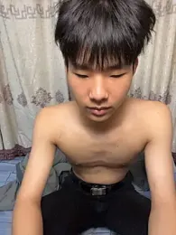 qomelo webcam stripchat model stream image