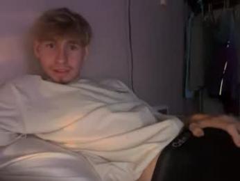 tyler_fox0 webcam chaturbate model stream image