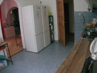 voyeurcam-julmodels-kitchen webcam model stream image