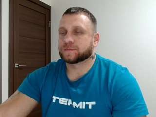 b-l-o-n-d webcam model stream image