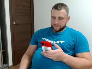 b-l-o-n-d webcam model stream image