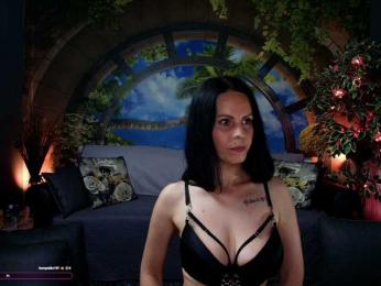 RoxanneBlize webcam model stream image