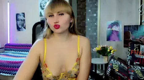 EveLove33 webcam stripchat model stream image