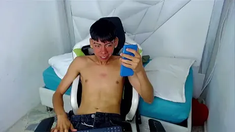 Liarr_ webcam model stream image