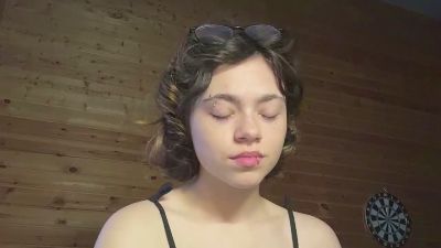 ElainaSynnott webcam model stream image