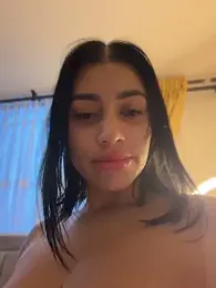 AlannaEvons webcam model stream image