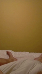 Loloyuh webcam model stream image