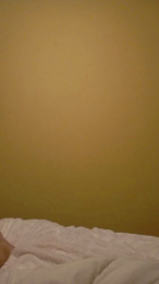 Loloyuh webcam model stream image