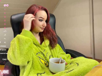 BUSTYTUBE webcam model stream image