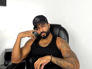Xander Strongs webcam model stream image