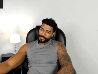 Xander Strongs webcam model stream image