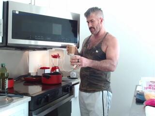 Killian & Crew webcam model stream image