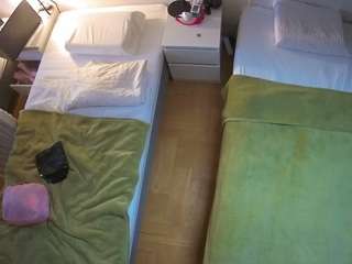 voyeurcam-julmodels-bed-5 webcam camsoda model stream image