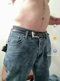 2addictivelyhorny webcam model stream image