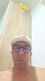 MACHOAz09 webcam model stream image