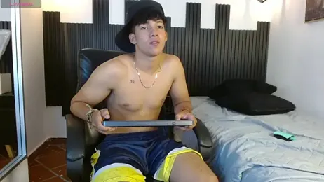 ren_storm webcam model stream image