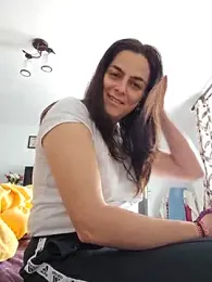 IsabelleCraft webcam model stream image