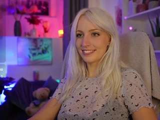 lucycutie webcam model stream image