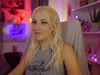 lucycutie webcam model stream image