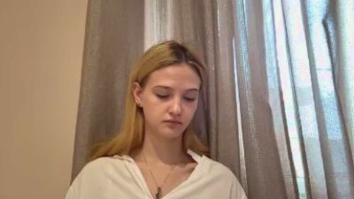 WhitneyKuch webcam model stream image