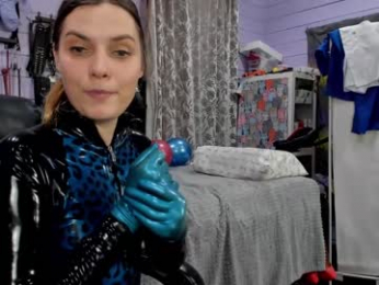 mistress_priest webcam model stream image