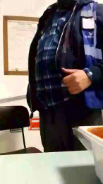 nakedworkbear2 webcam model stream image