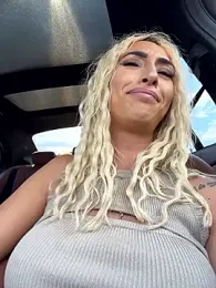 KelseyJunes webcam model stream image