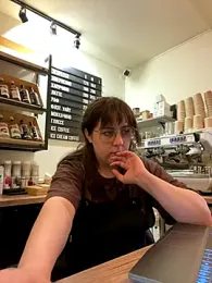 cinnabon_ webcam model stream image