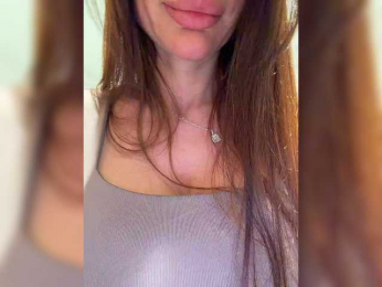 OrgazMia webcam model stream image