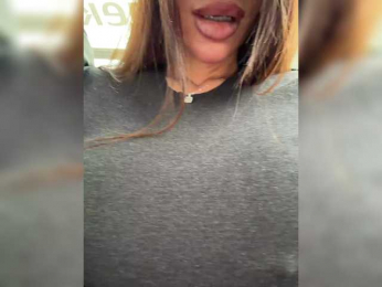 OrgazMia webcam model stream image