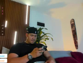 lucasanto_ webcam model stream image