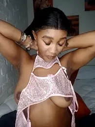 Hannah_107 webcam model stream image