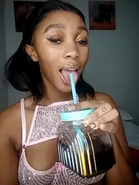 Hannah_107 webcam model stream image