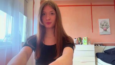 FloraFurlough webcam model stream image