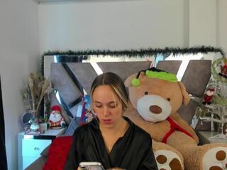 Amara Jons webcam model stream image