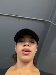 Brunettexio webcam model stream image