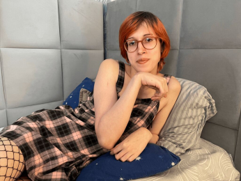 SophieDe webcam model stream image