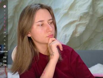 Unearthly webcam model stream image