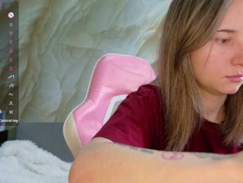 Unearthly webcam model stream image