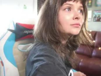 awondrr webcam model stream image
