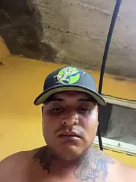 RobertoLeo42980 webcam stripchat model stream image