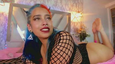 Cristall_raven webcam model stream image