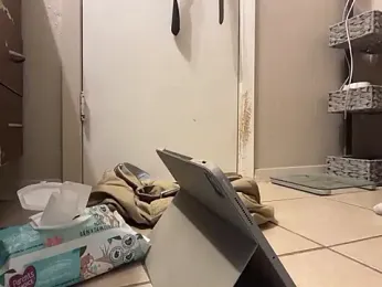 BearChubby300 webcam model stream image