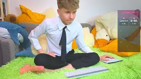 LandelRay webcam stripchat model stream image